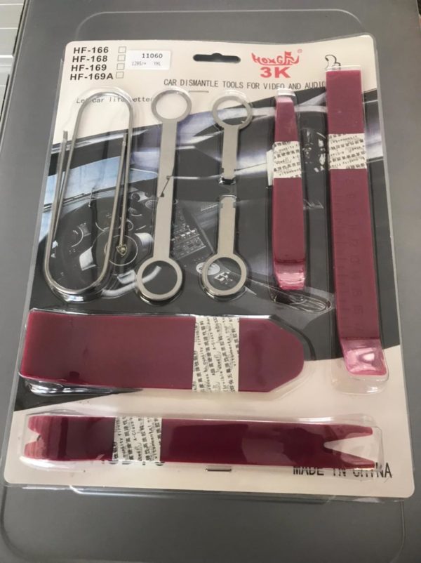 TRIM REMOVAL KIT